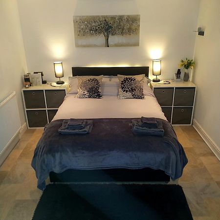 Idyllic 2 Bedroom Self-Contained Upsidedown Annexe Llandrindod Wells Ngoại thất bức ảnh