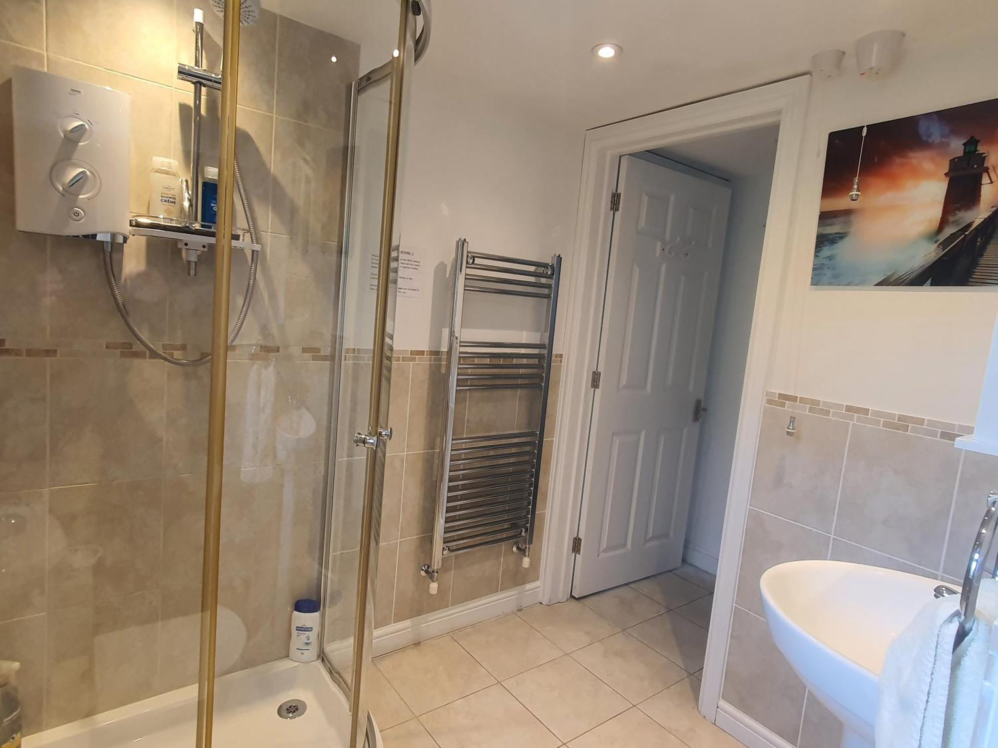 Idyllic 2 Bedroom Self-Contained Upsidedown Annexe Llandrindod Wells Ngoại thất bức ảnh