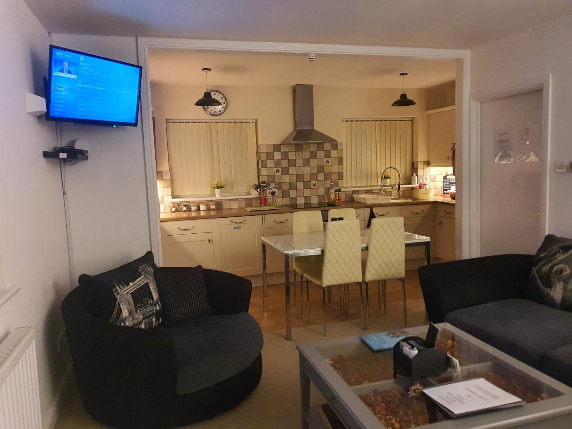 Idyllic 2 Bedroom Self-Contained Upsidedown Annexe Llandrindod Wells Ngoại thất bức ảnh