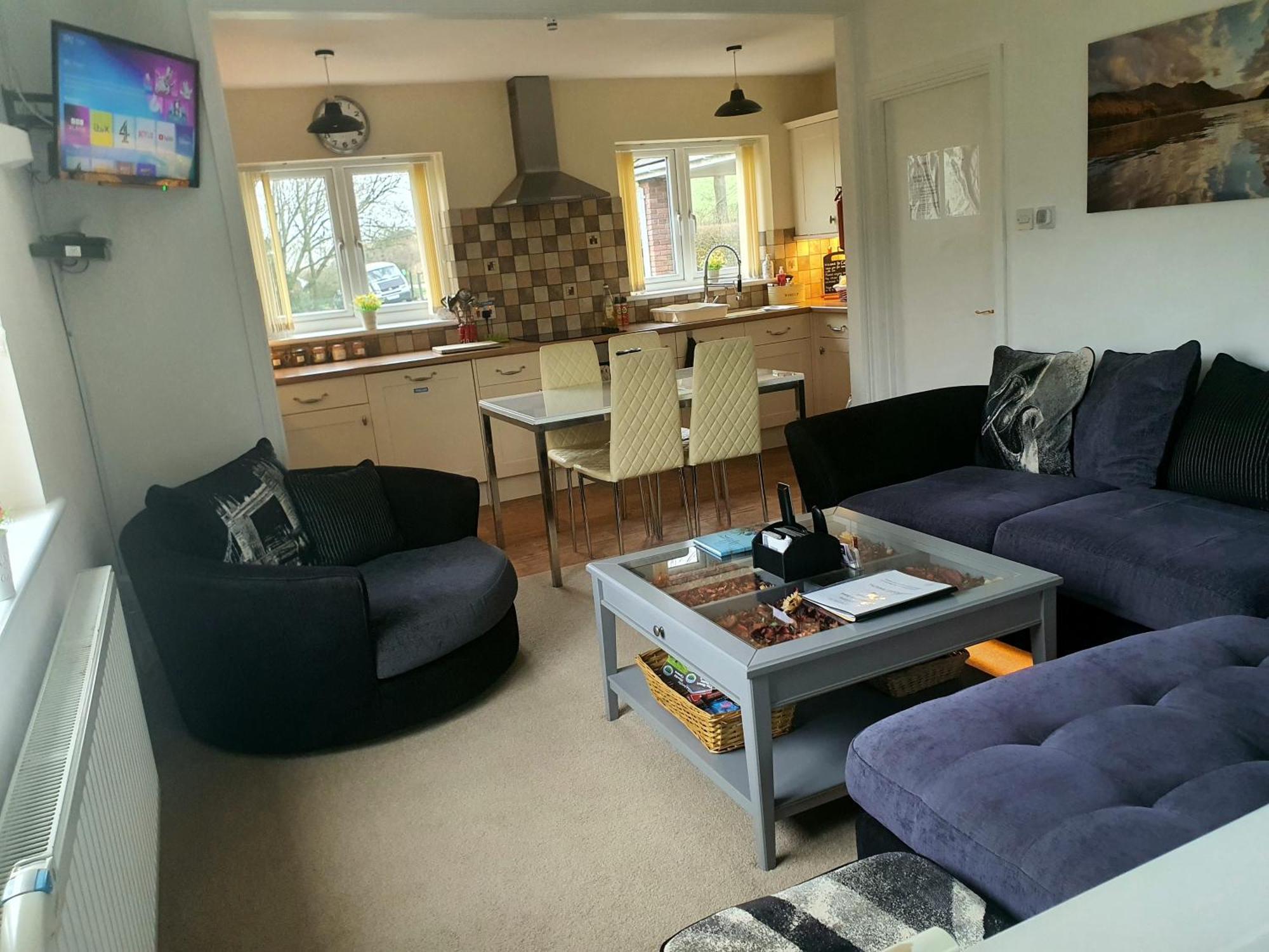 Idyllic 2 Bedroom Self-Contained Upsidedown Annexe Llandrindod Wells Ngoại thất bức ảnh