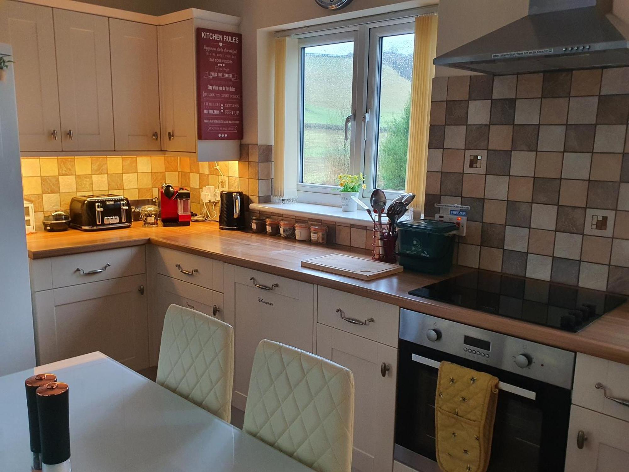 Idyllic 2 Bedroom Self-Contained Upsidedown Annexe Llandrindod Wells Ngoại thất bức ảnh
